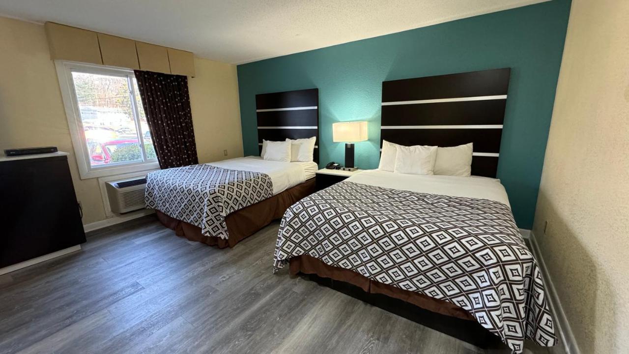 Americas Best Value Inn New London Mystic Extérieur photo