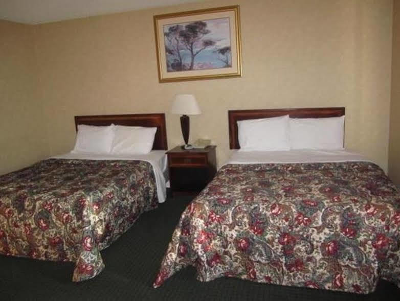 Americas Best Value Inn New London Mystic Extérieur photo